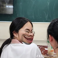 tác giả xinh nhưng bị lỏ