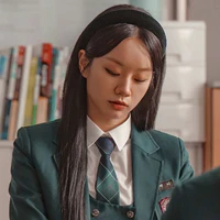 Cô-Yoo Jae Yi