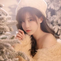 Vương Hiểu Giai(IU)