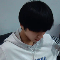 Nhiếp Vĩ Thần