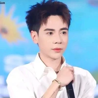 hùng