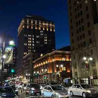 Cả đám trừ ai thì trừ