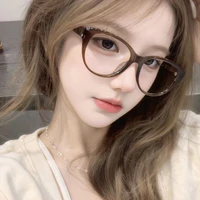 Hồ Ngọc Thu Thùy-chị hai-