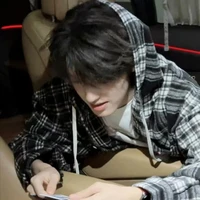 Trương Trạch Vũ-Y