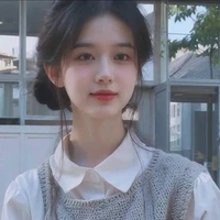Mộ Dung Tuyết(trợ lý của nàng)
