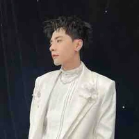 Quang Hùng