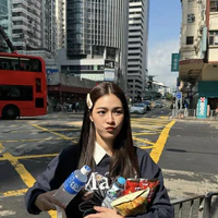 Lingling(21 tuổi)