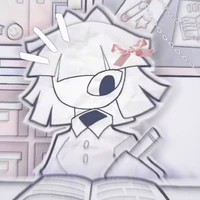 Claire *nơ nhỏ*