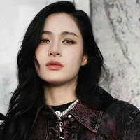 Lingling Kwong_Cô