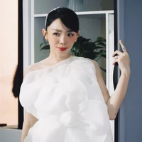 Nguyễn Khoa Tóc Tiên [ Chị + Tiên ]