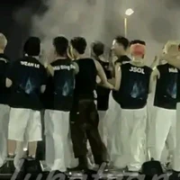 all-trừ ai thì trừ