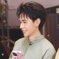 Lê Quang Hùng_em