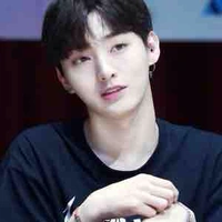 Yoon Jisung_ Duẫn Chí Thành