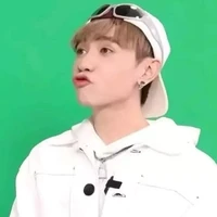 Hùng