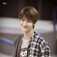 vương nhất bác sao đỏ