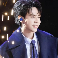 quang hùng