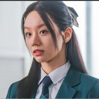Lee Hyeri (cô)