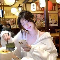 chị gái hana