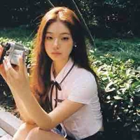 Phương Vy (bạn thân nữ9)