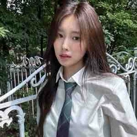 Kang Hyewon
