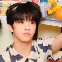 Trưong Hàm Thụy(T)