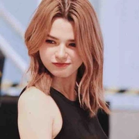 Becky Amstrong ( nàng ) 