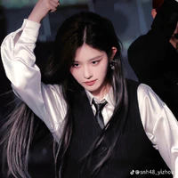 Vương Dịch- cô