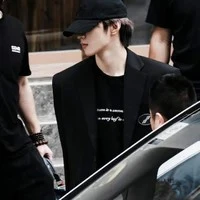 Lưu Diệu Văn_anh