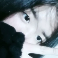 Aniee tâc giả
