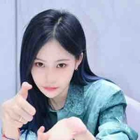 Viên Nhất Kỳ ( cô )