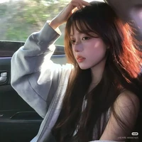 Hoàng Thùy Linh (em gái na9)