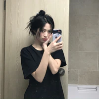Jung Ahyeon[chị]