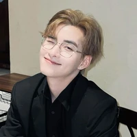 hùng huỳnh