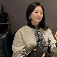 Mẹ (Phu nhân Lăng gia)