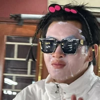 Hùng Hục - Hùng Huỳnh