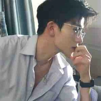 Tần Lục-Trc khi xuyên không