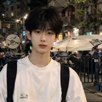 Trương Minh Khải(hồi bé)