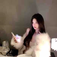 Kim Hà Vy :_Hvy_