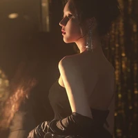 Sẩm Ưng Hạ ( Mẹ Chu )