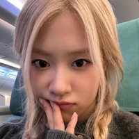 Park Chaeyoung[ Em ]