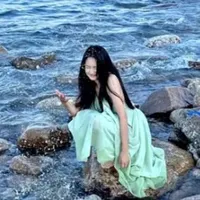 Chu Minh Nguyệt (chị của Chu Ánh Thần)