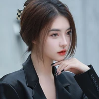 Lâm Uyển- mẹ nu9