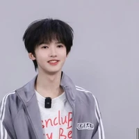 Trương Dịch Nhiên(em)