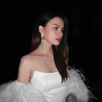 Becky Armstrong ( nàng)