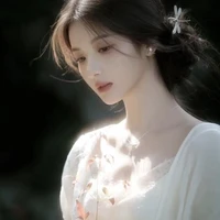 Hà Tử Mạc(mẹ cô)