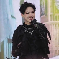 pháp kiều/ nữ hoàng