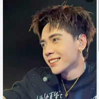 Lê Quang Hùng (phone)