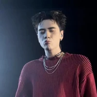 Q.Hùng