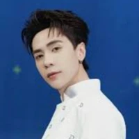 QUANG HÙNG