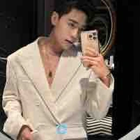 Lê Quang Hùng (phone)